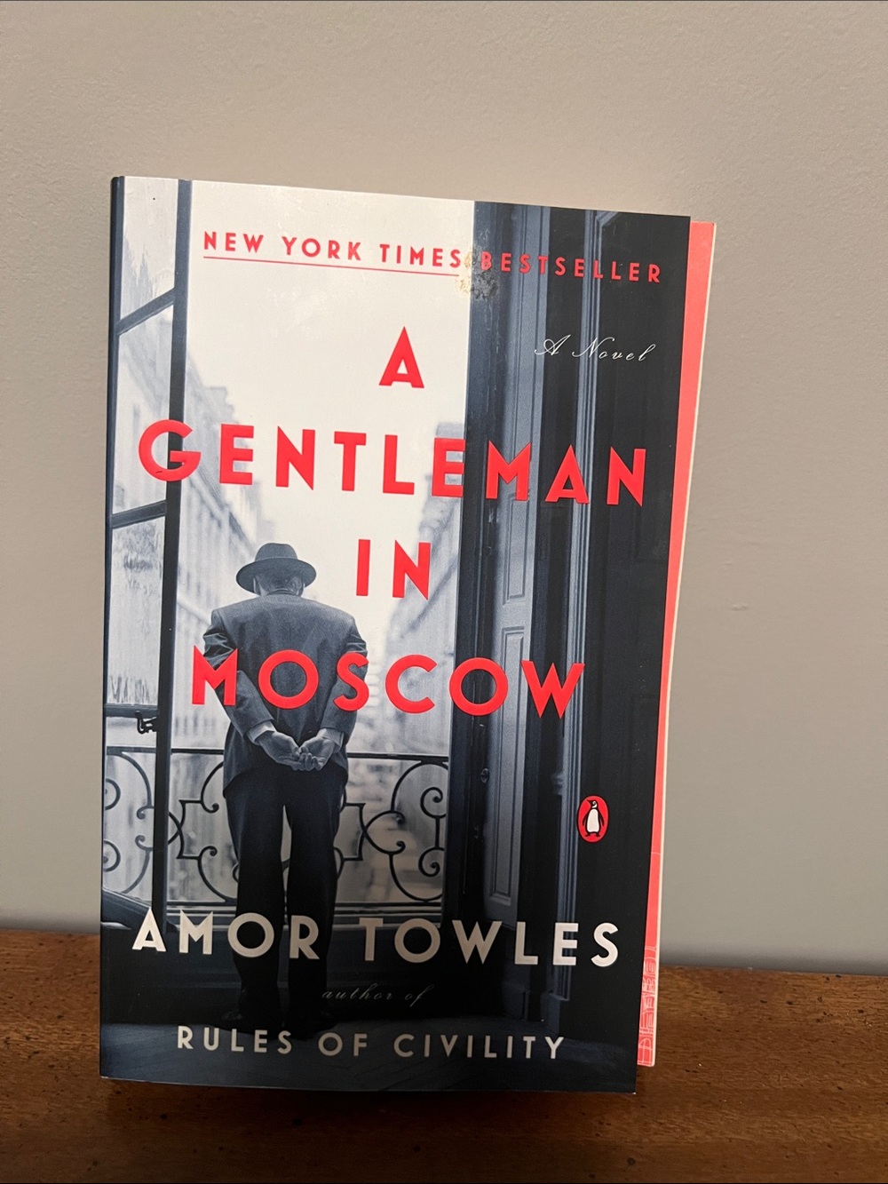 A Gentleman in Moscow by Amor Towles - Paperback Book